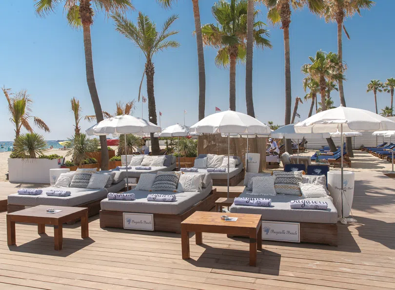 Bagatelle Beach Club sur la plage de Pampelonne à Saint-Tropez